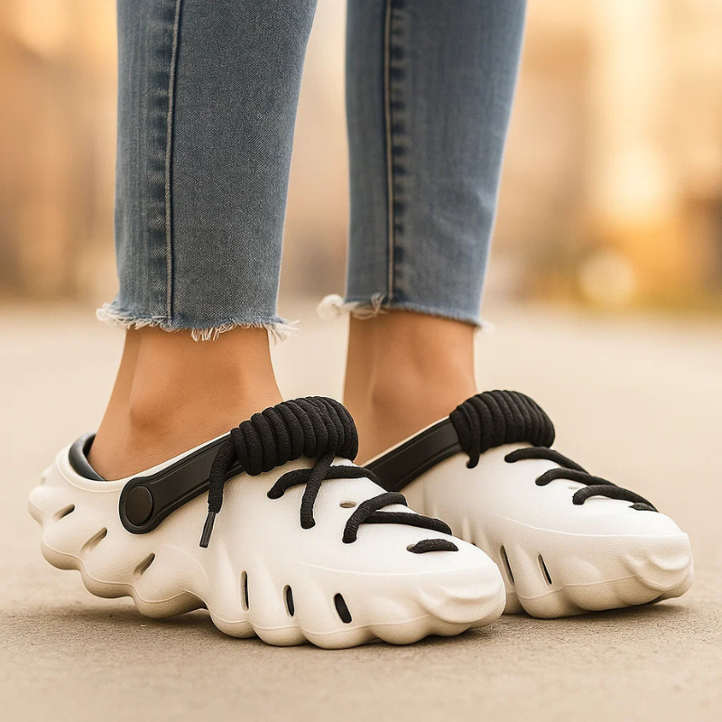 Wayfarer Laced Clogs - Female