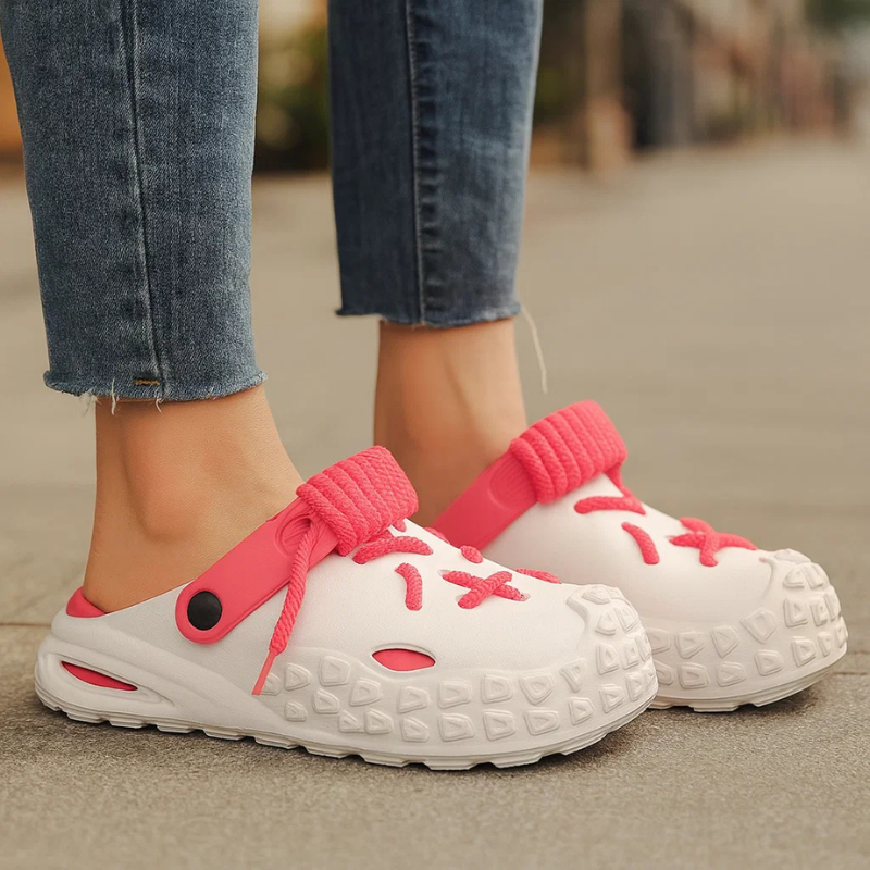 Echo Laced Clogs - Female